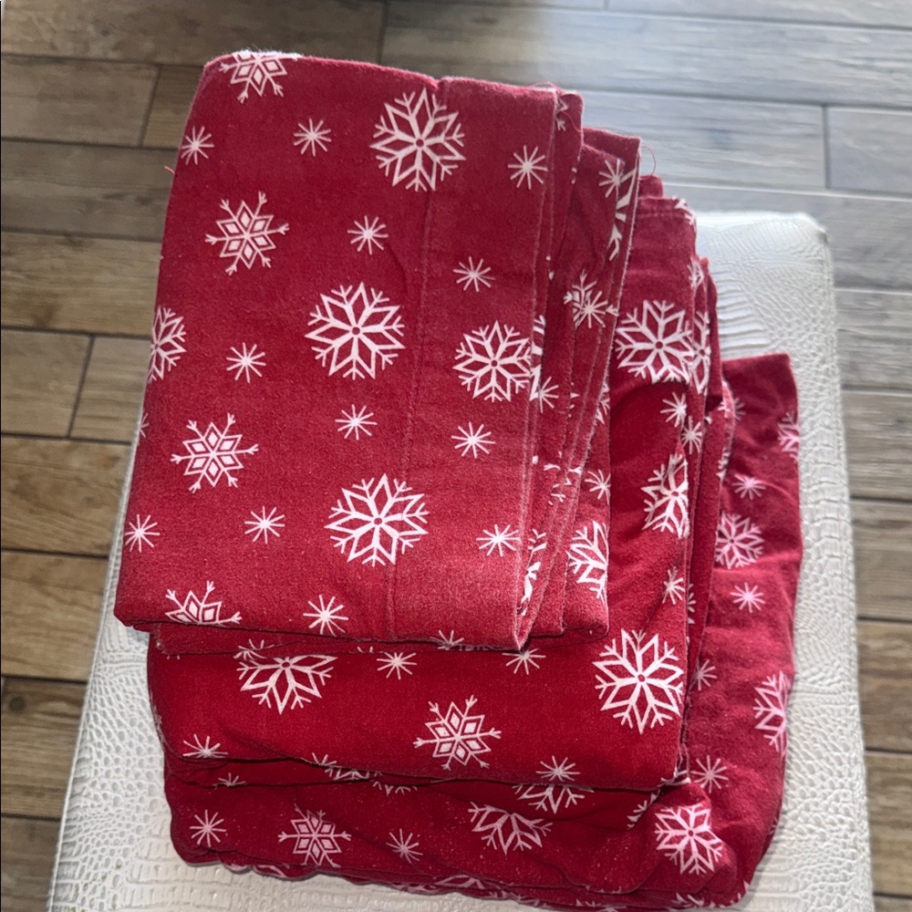Red Snowflake Full Size Bedsheets